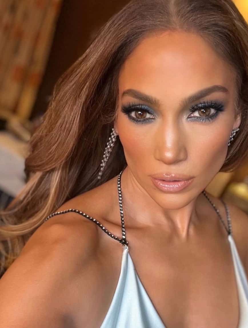 JLO surprend avec une nouvelle tête colorée