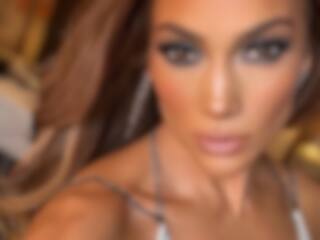 JLO surprend avec une nouvelle tête colorée