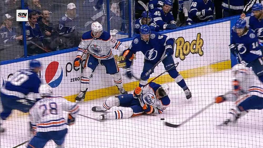 Scène inquiétante: Evander Kane gravement coupé par un patin