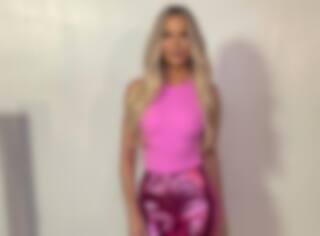 Sa perte de poids inquiète ses soeurs