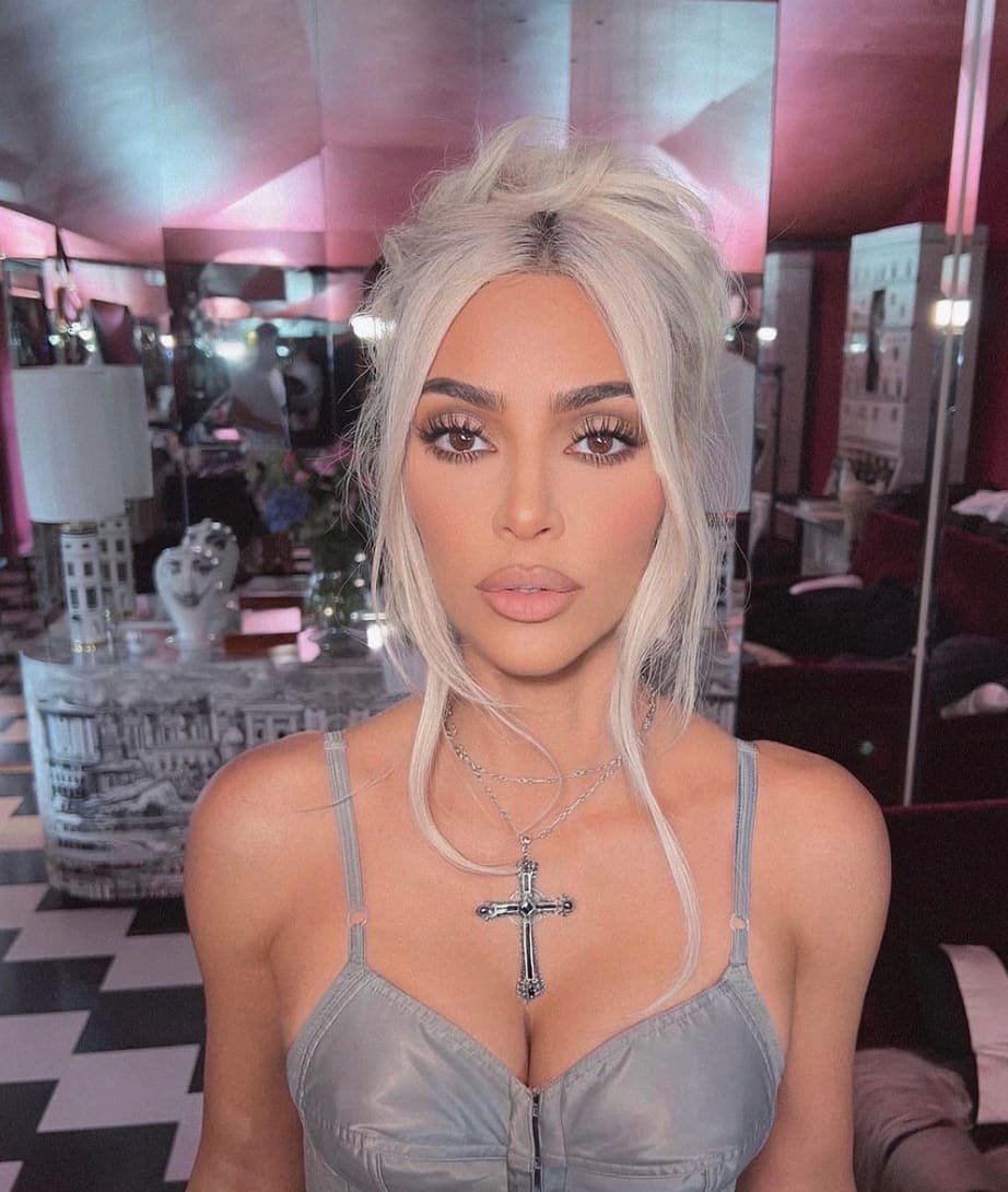 Accusée d'avoir ruiné la robe de Marilyn Monroe