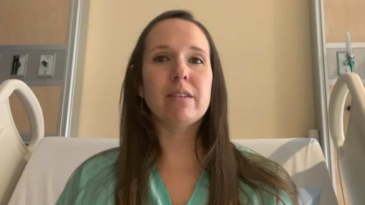 Hospitalisée, elle est privée de voir ses bambins pour au moins 1 mois