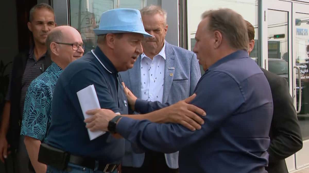 Legault refuse de demander l’aide des forces armées