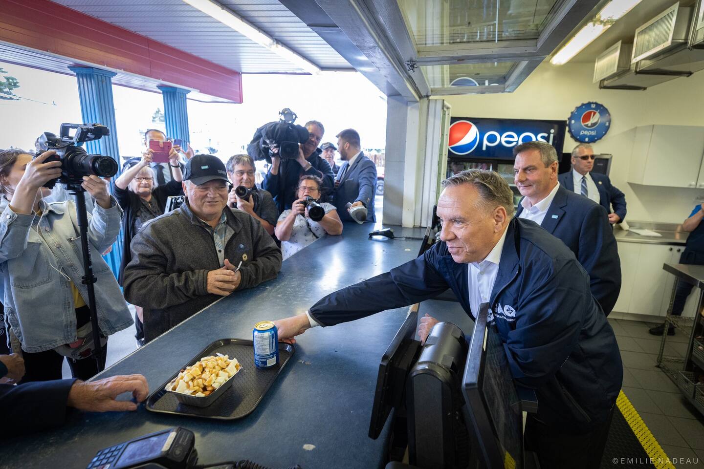 Legault interpellé par une citoyenne non vaccinée et les élus dans Portneuf Legault interpellé par une citoyenne non vaccinée et les élus dans Portneuf