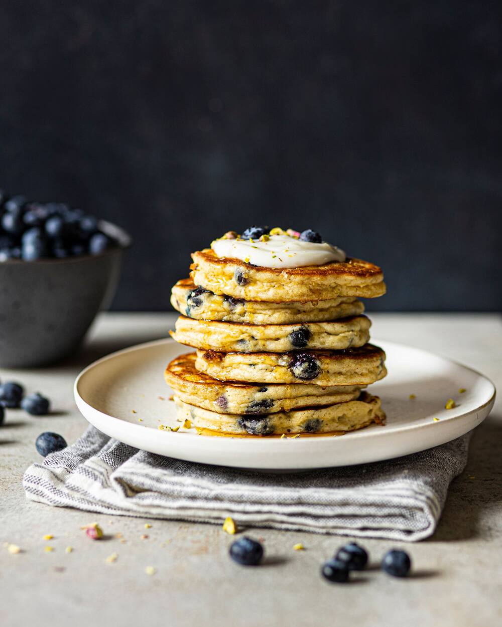 focaccia-aux-bleuets-sauvages-miel-pic-et-romarin-salut-bonjour