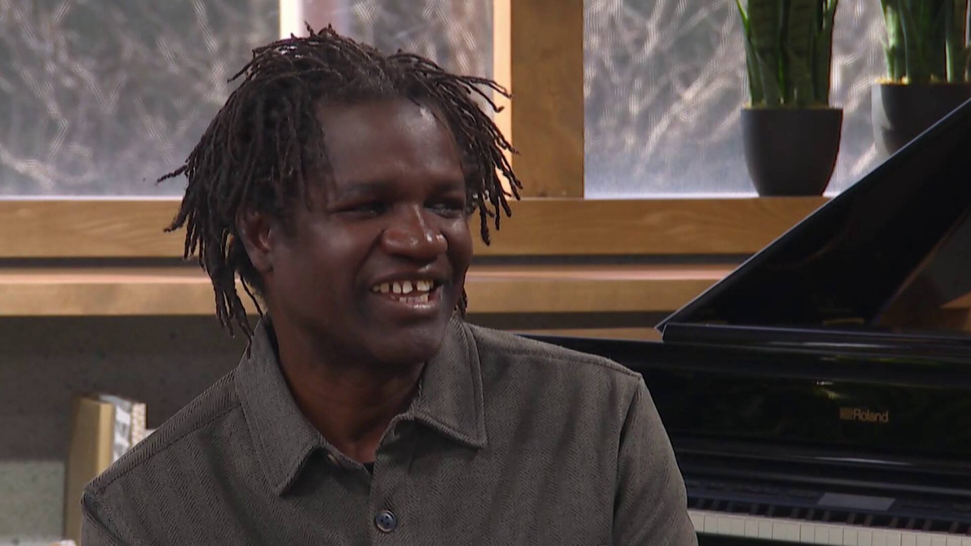 La science des larmes expliquées par Boucar Diouf