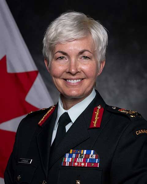 La lieutenante-g&eacute;n&eacute;rale Jennie Carignan sera la premi&egrave;re femme &agrave; diriger les Forces arm&eacute;es canadiennes