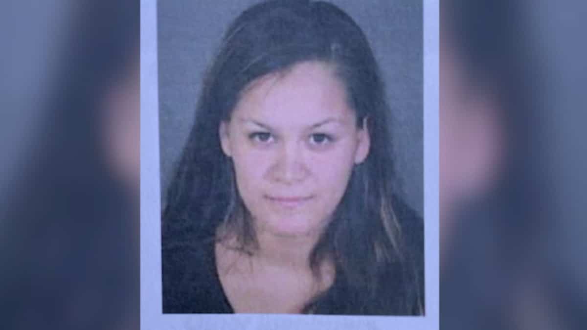 Mãe da Califórnia presa após matar seus três filhos Mãe da Califórnia presa após matar seus três filhos