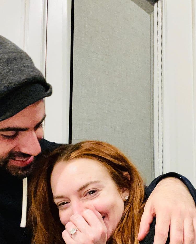Lindsay Lohan annonce qu'elle est fiancée