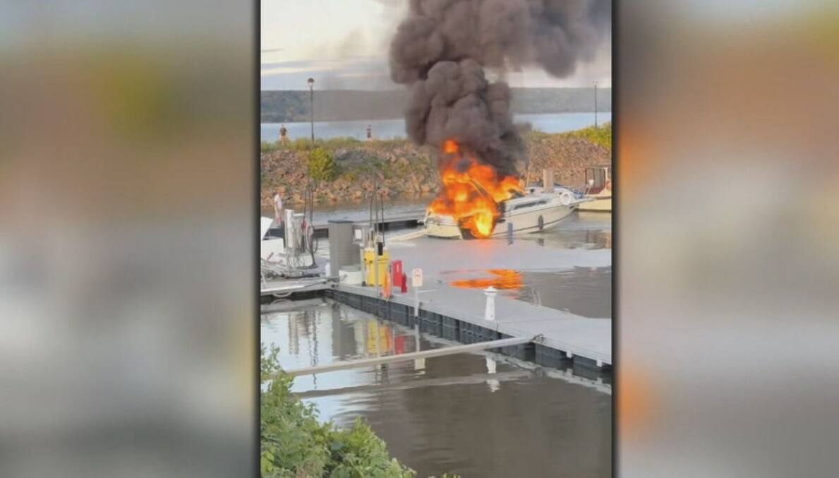 [VID&Eacute;O] Un bateau prend feu &agrave; la marina de Portneuf