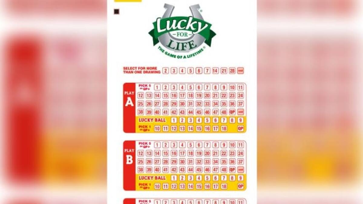 Il achète 2 billets avec la même combinaison et gagne 2 gros lots