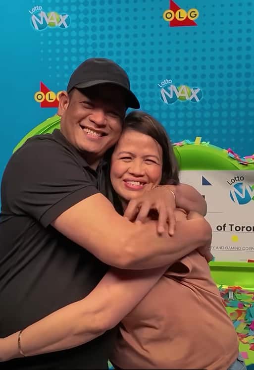 Gros lot de 75 M$ du Lotto Max: un frère et une sœur de Toronto deviennent multimillionnaires ensemble