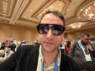 Las Atitude 52°N ofrecen diferentes diseños de gafas, incluido este más atrevido.