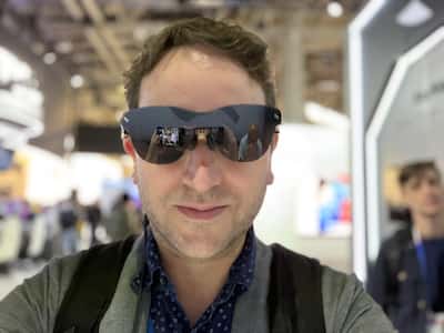 Las gafas RayNeo Air 4 Pro de TCL.