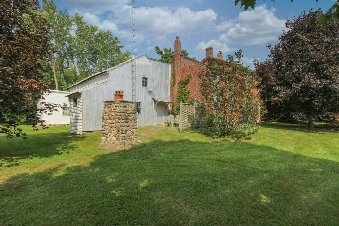 Une maison historique de 1840 à vendre pour 349 000 à