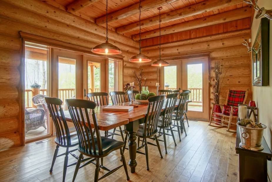 Une prestigieuse maisonchalet de 27 pièces avec plage de sable privé au lac Massawippi à vendre Une prestigieuse maisonchalet de 27 pièces avec plage de sable privé au lac Massawippi à vendre