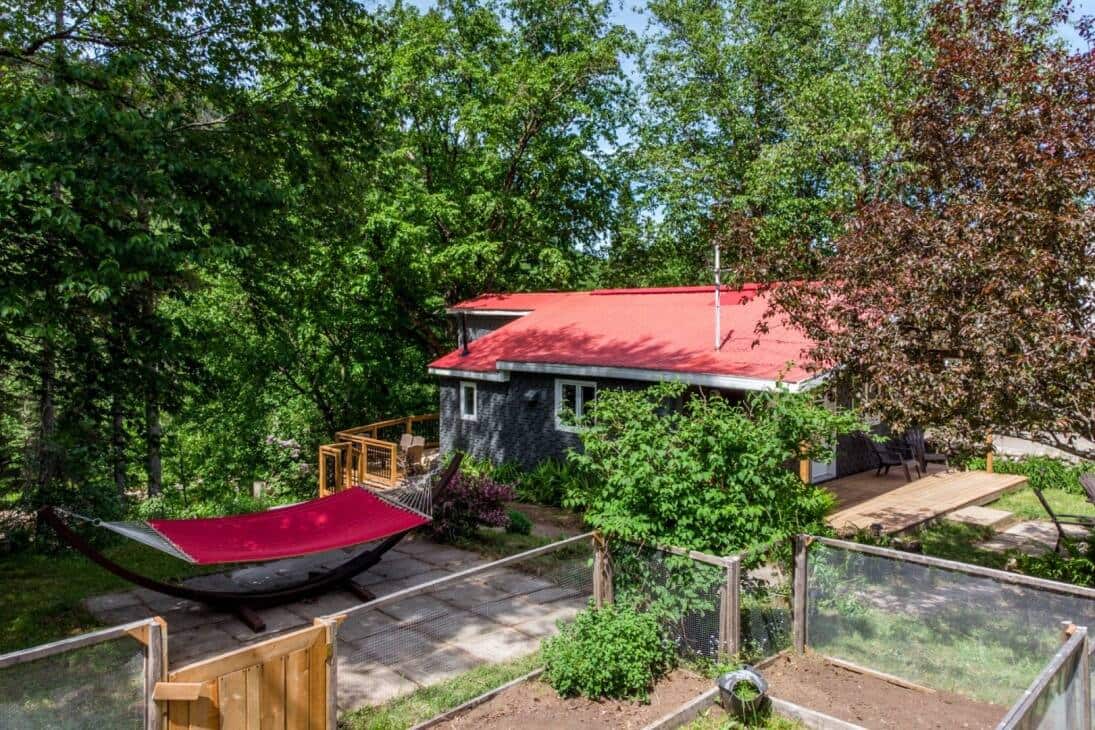 Un chalet 4 saisons avec vue panoramique sur la rivière SainteAnne, à