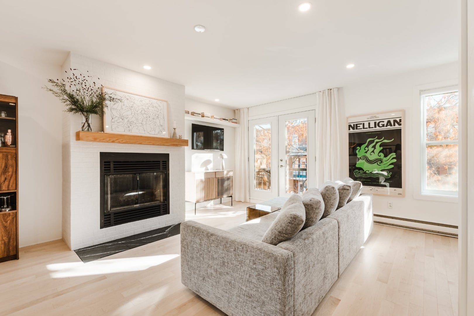 Un condo moderne et lumineux à vendre pour 699k$