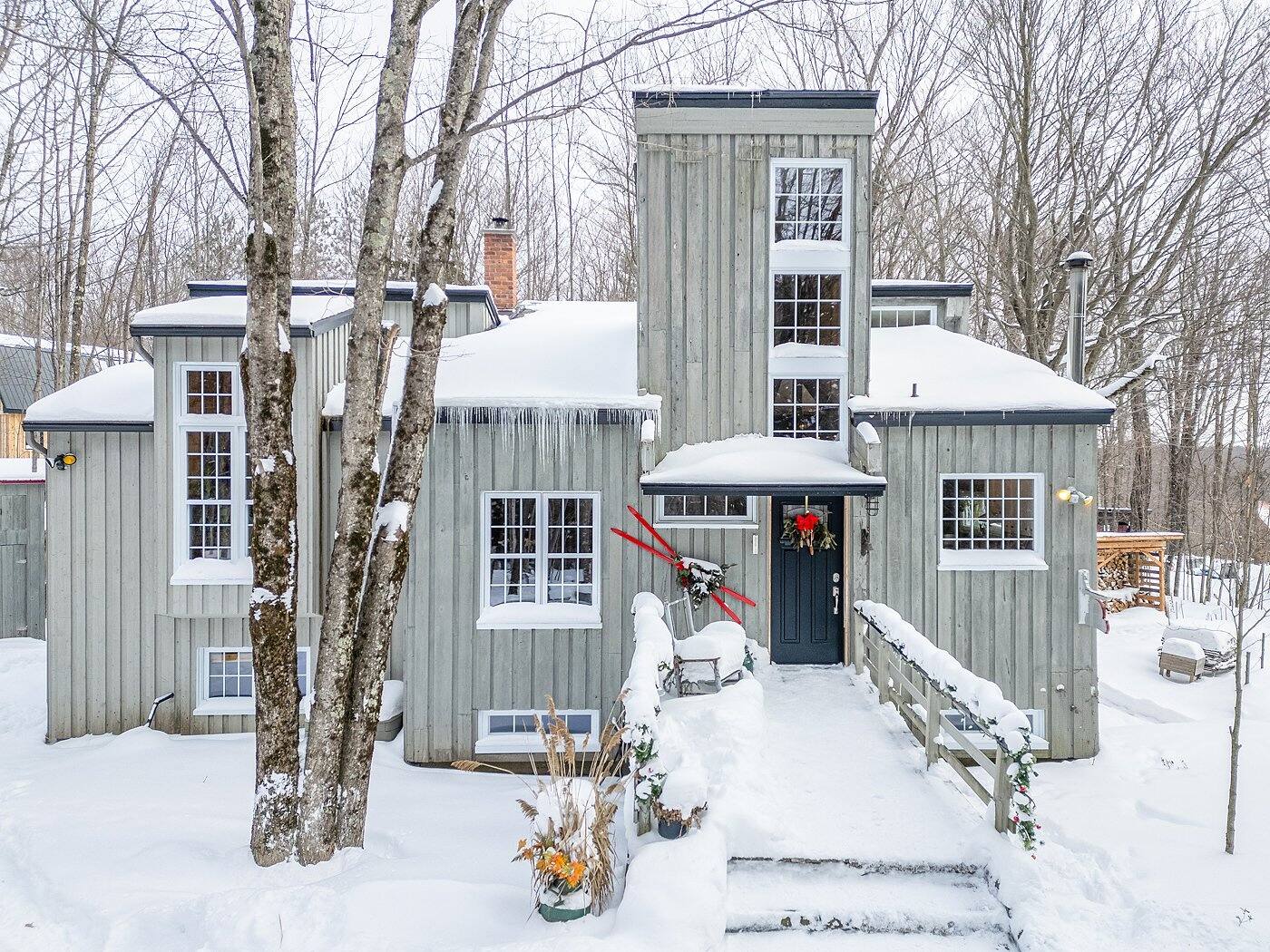 Une maison de style ski shack pour 759 000$