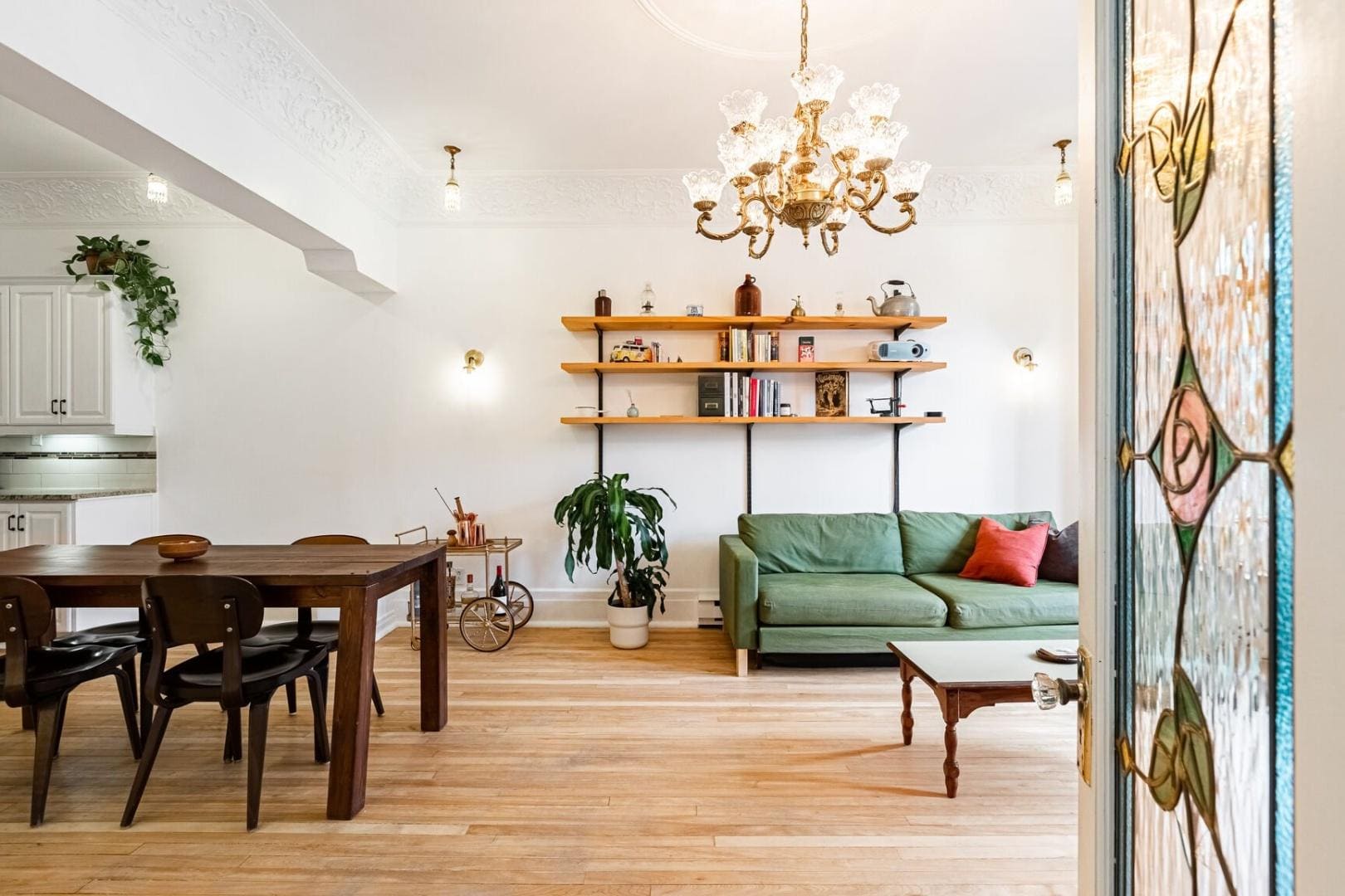 Magnifique condo dans un cottage victorien à 574k