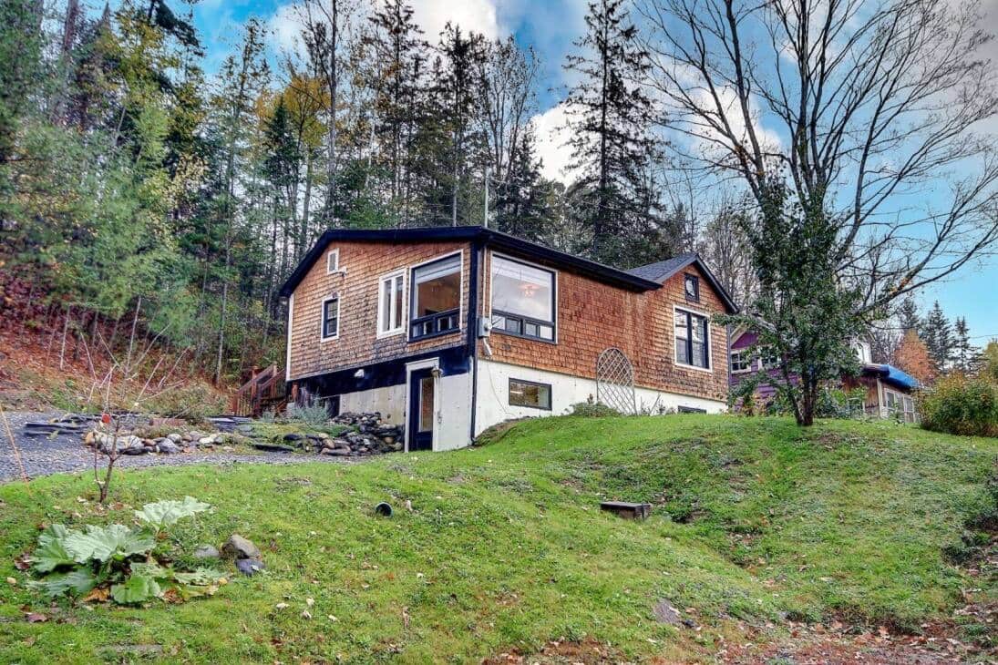 Un charmant chalet au bord d’une rivière à Ogden
