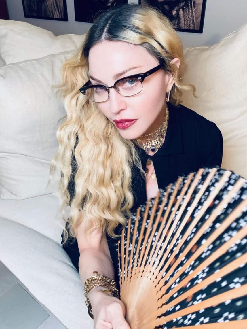 Madonna publie des photos sexy en lingerie