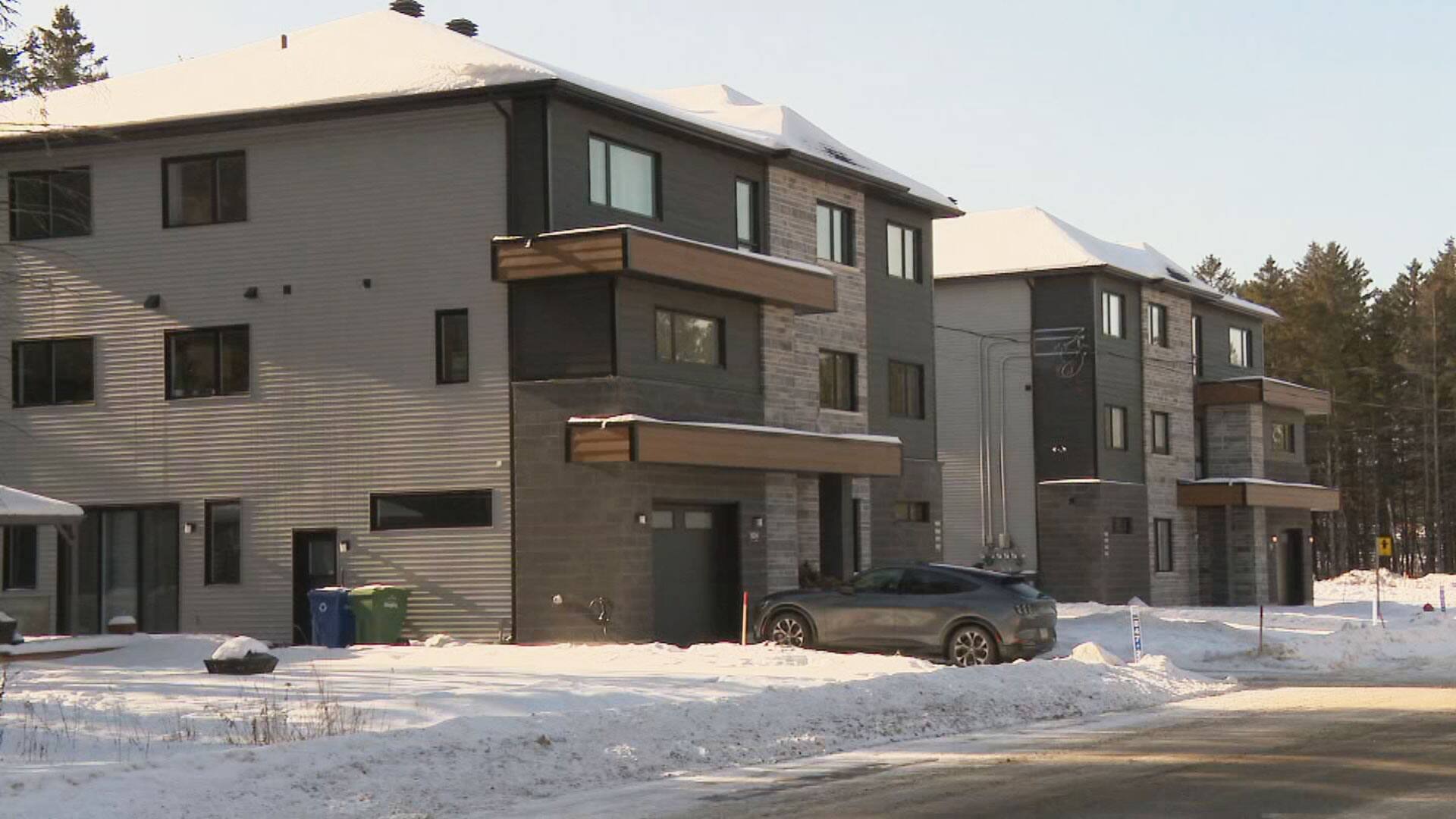 D'autres locataires face &agrave; de grandes hausses de loyer