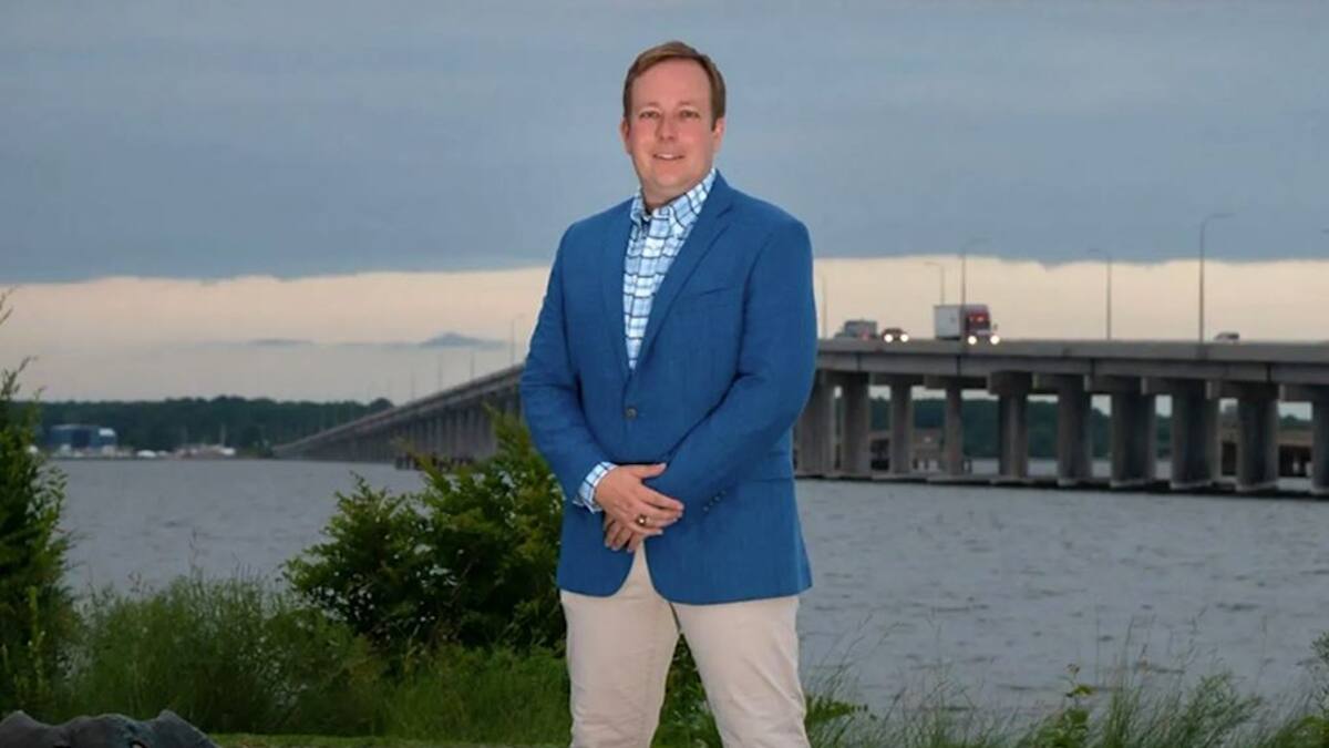 Un maire accusé d’avoir publié des photos intimes de son ex