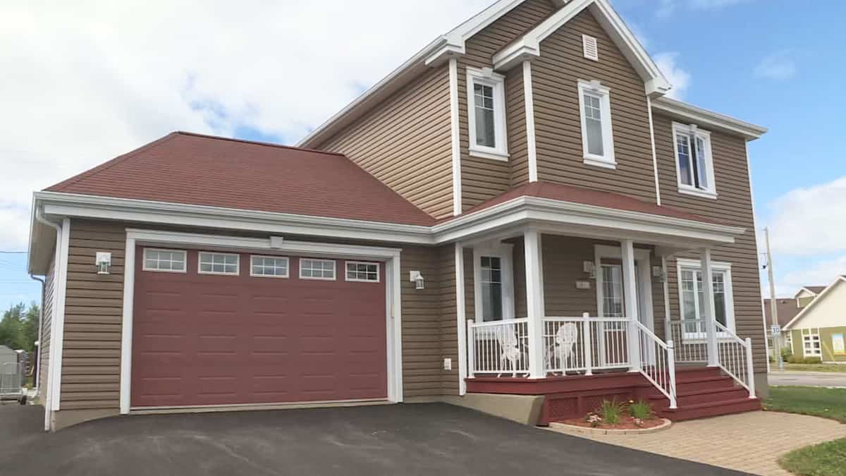 Hausse du taux directeur: le parc immobilier commence à ralentir