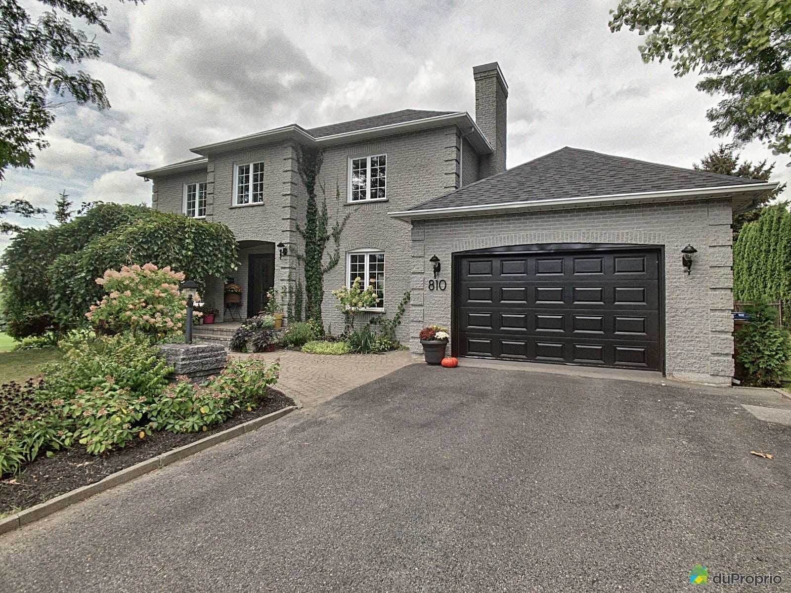 Brigitte Lafleur vend sa charmante maison de MontSaintHilaire pour