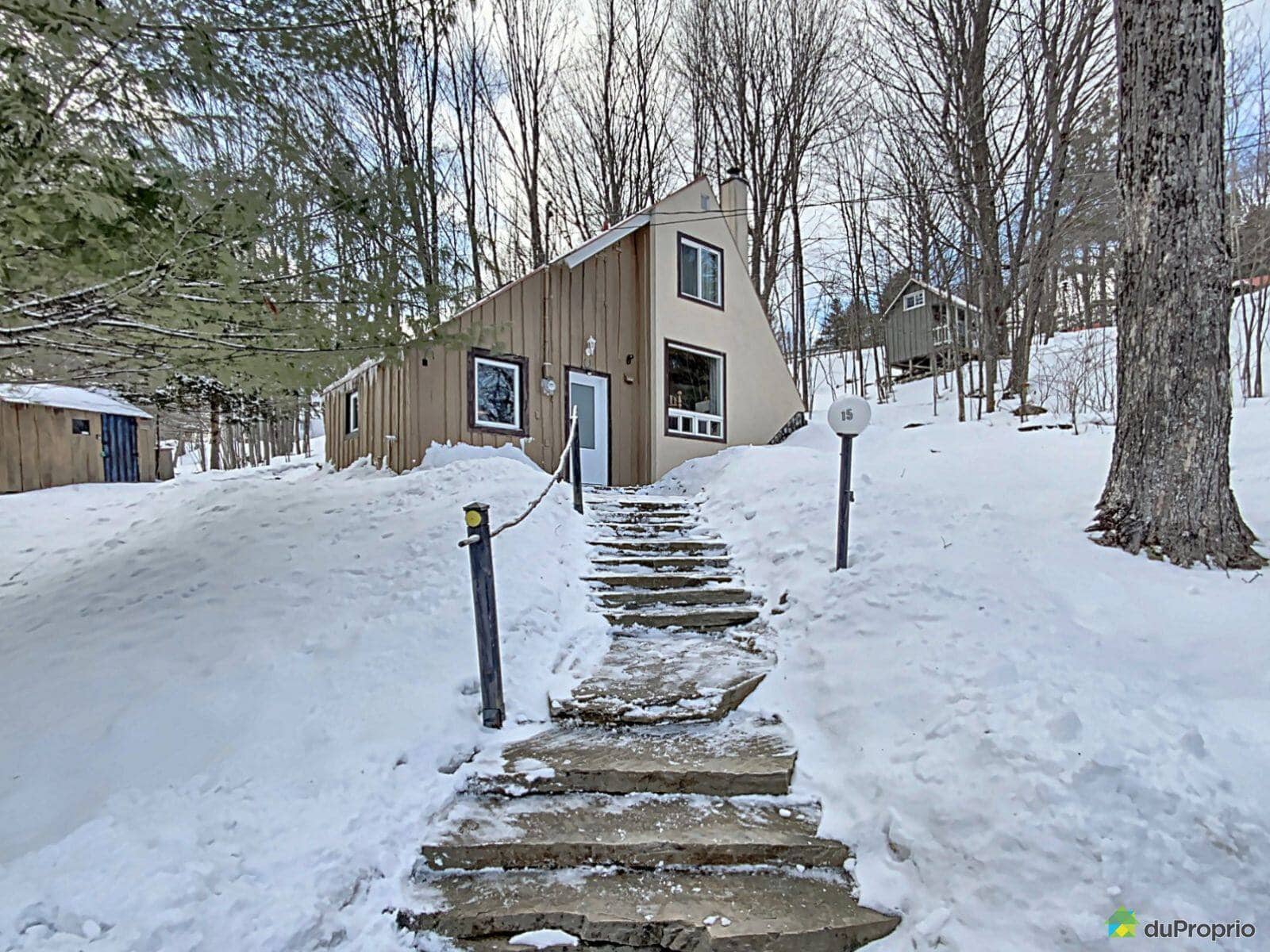 Un charmant chalet à Orford pour 329 000$