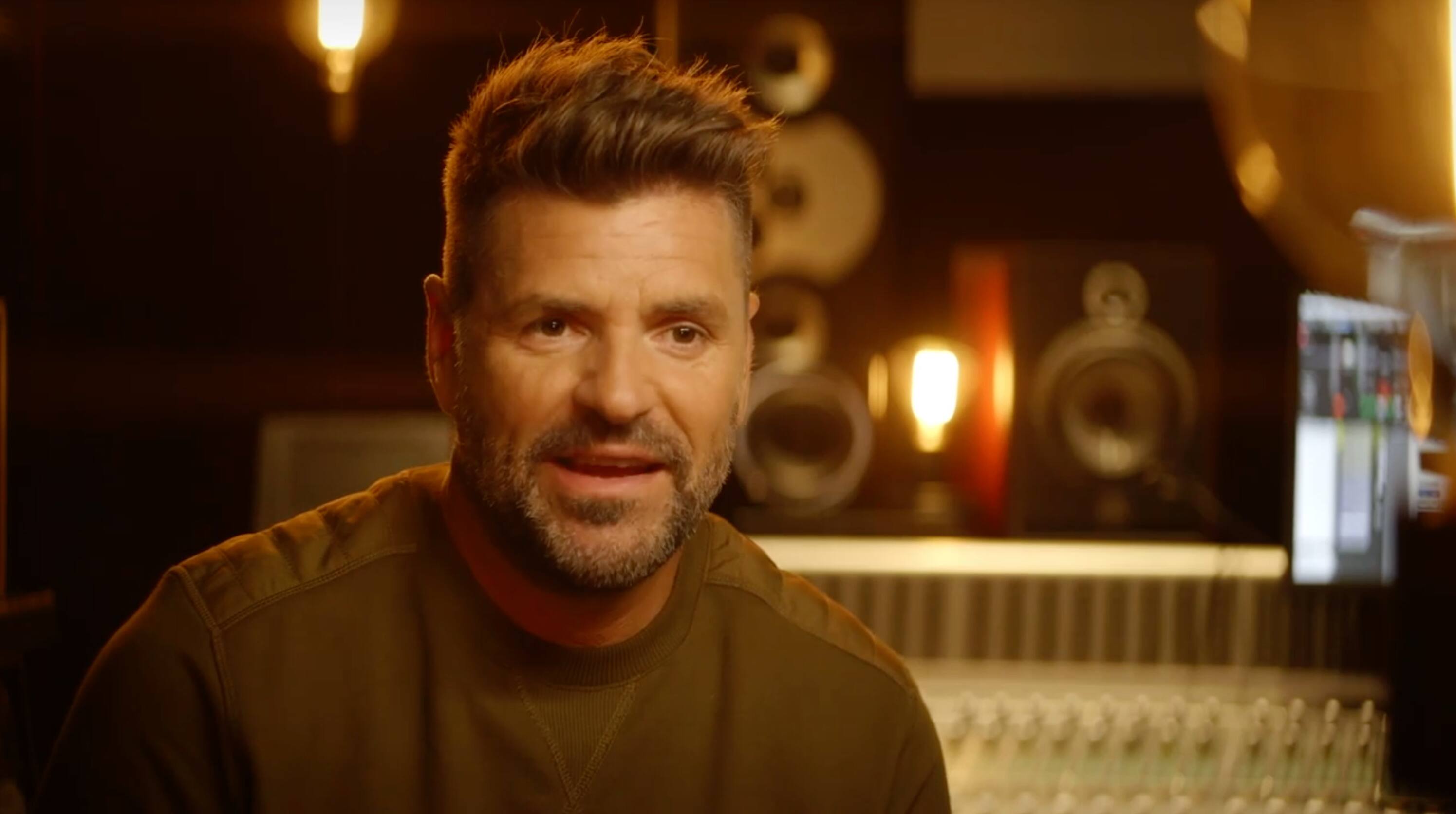 Voyez la toute première bande-annonce d'En studio