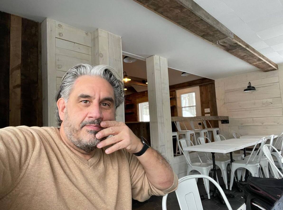 Il dévoile la date d'ouverture de son café