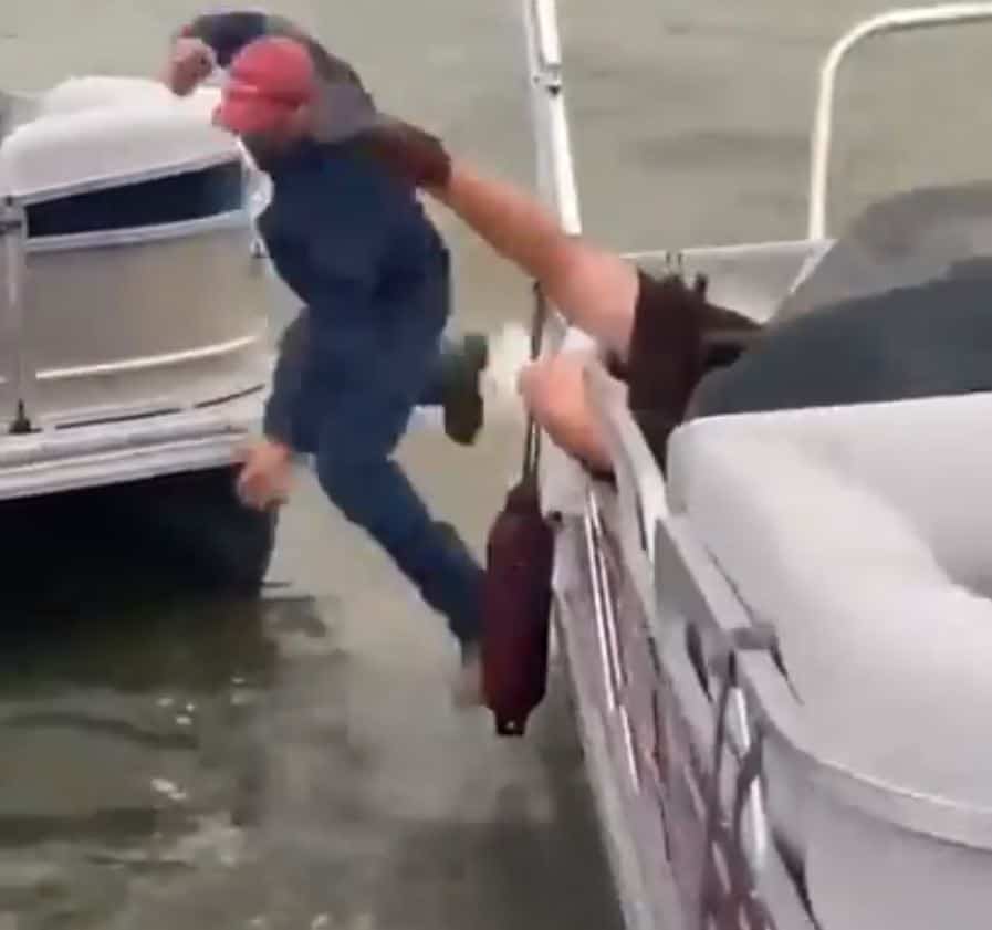 Une demande en mariage qui tombe à l’eau