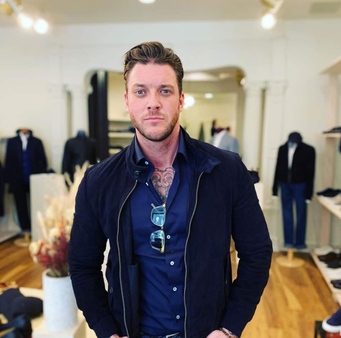 Il se joint à la distribution de Toute la vie