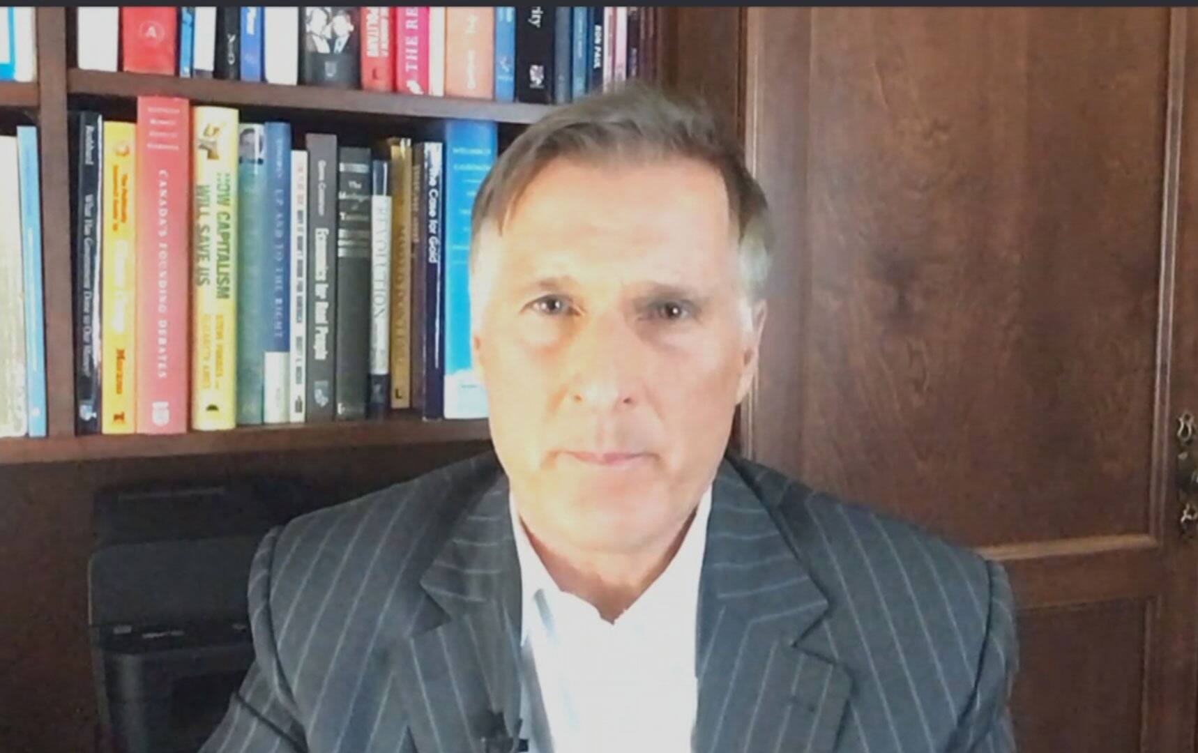 Vaccination et mesures sanitaires: Maxime Bernier d&eacute;fend ses positions