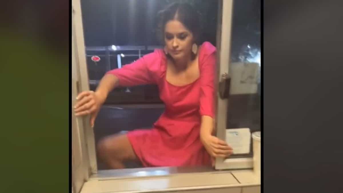 Prête à tout pour avoir son repas du McDonald's!