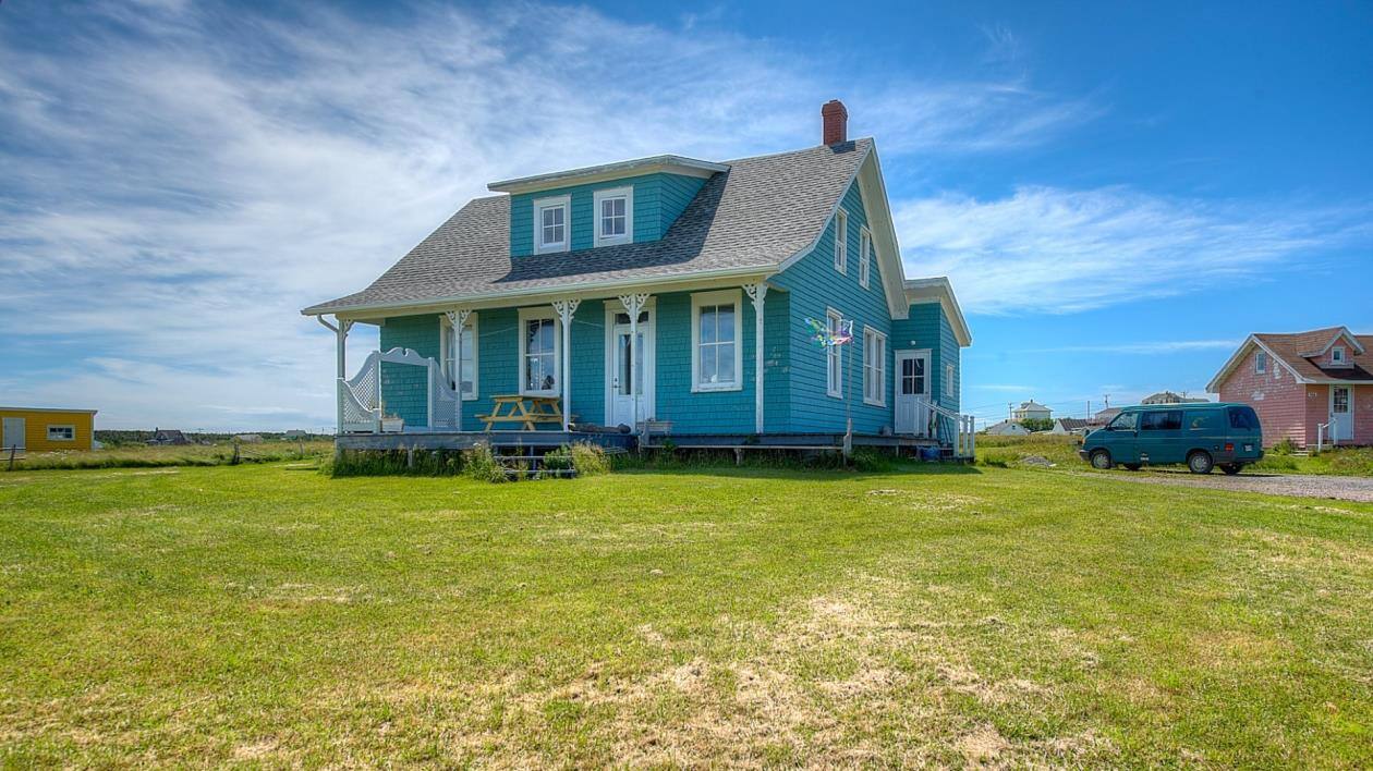 Une adorable maison pleine de cachet à vendre aux ÎlesdelaMadeleine