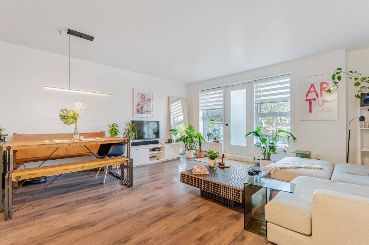 Un condo lumineux et bien décoré à 249 000$ 