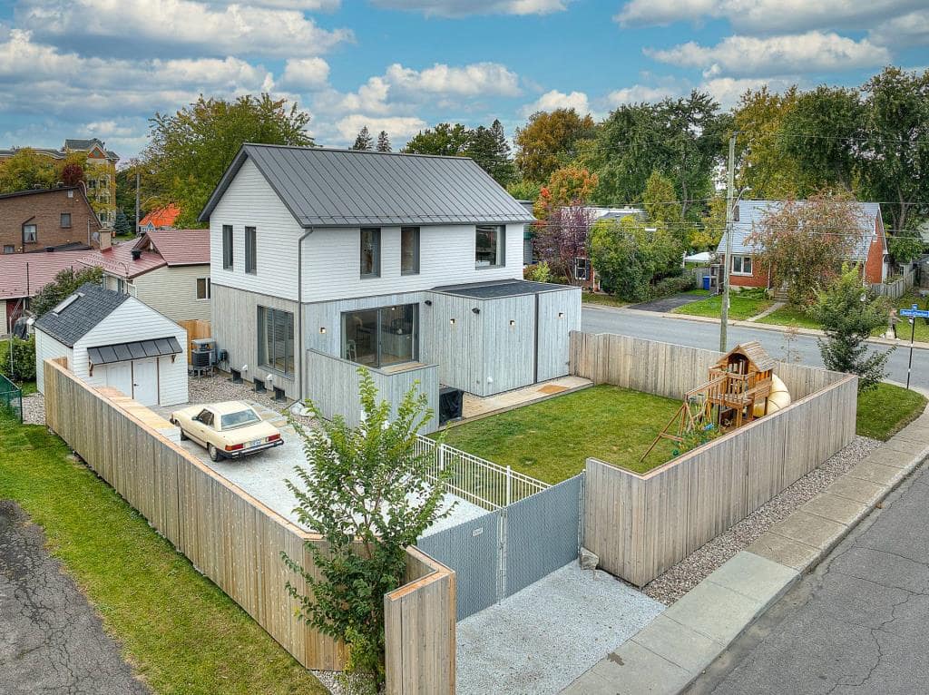 Une très cool maison rénovée à 1 195 000$ 