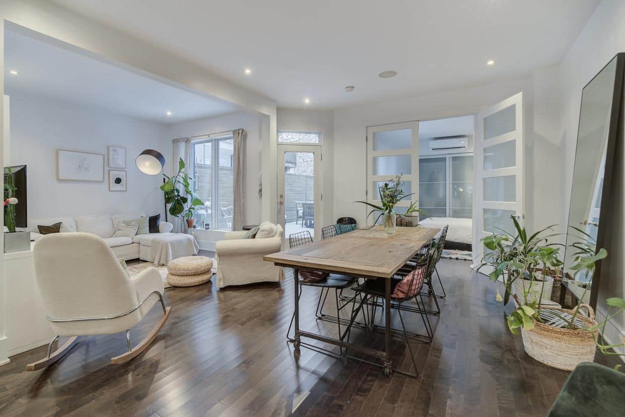 Un grand condo lumineux et design à 890 000$