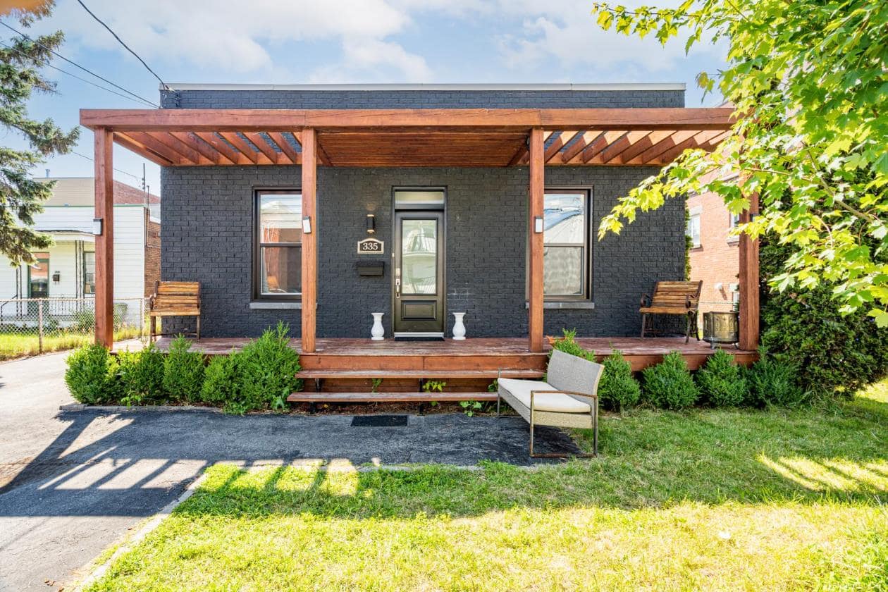 Un «shoebox» avec cour arrière à 649 000$ 