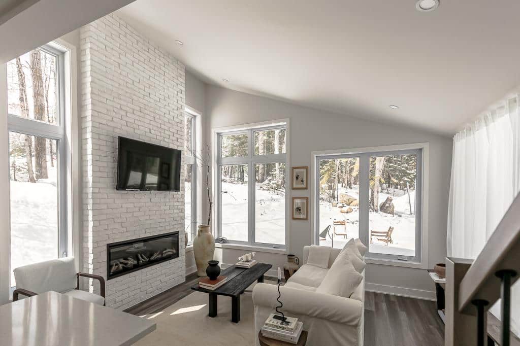 Une minimaison moderne en nature pour 499 000$ 