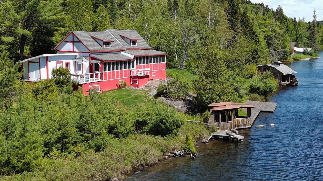 Un chalet unique à vendre pour 275 000$