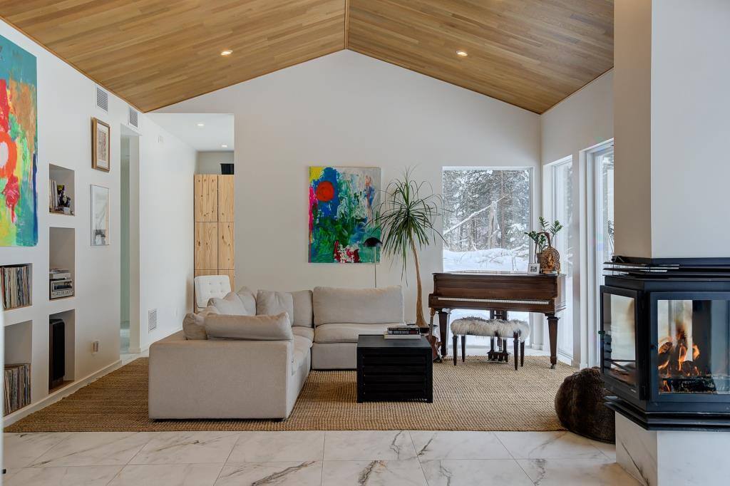 Un chalet style scandinave à vendre pour 1.4M$