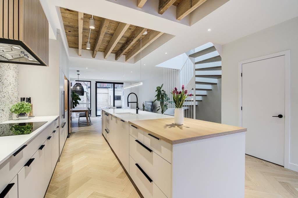 Une maison architecturale à vendre pour 1.85M $