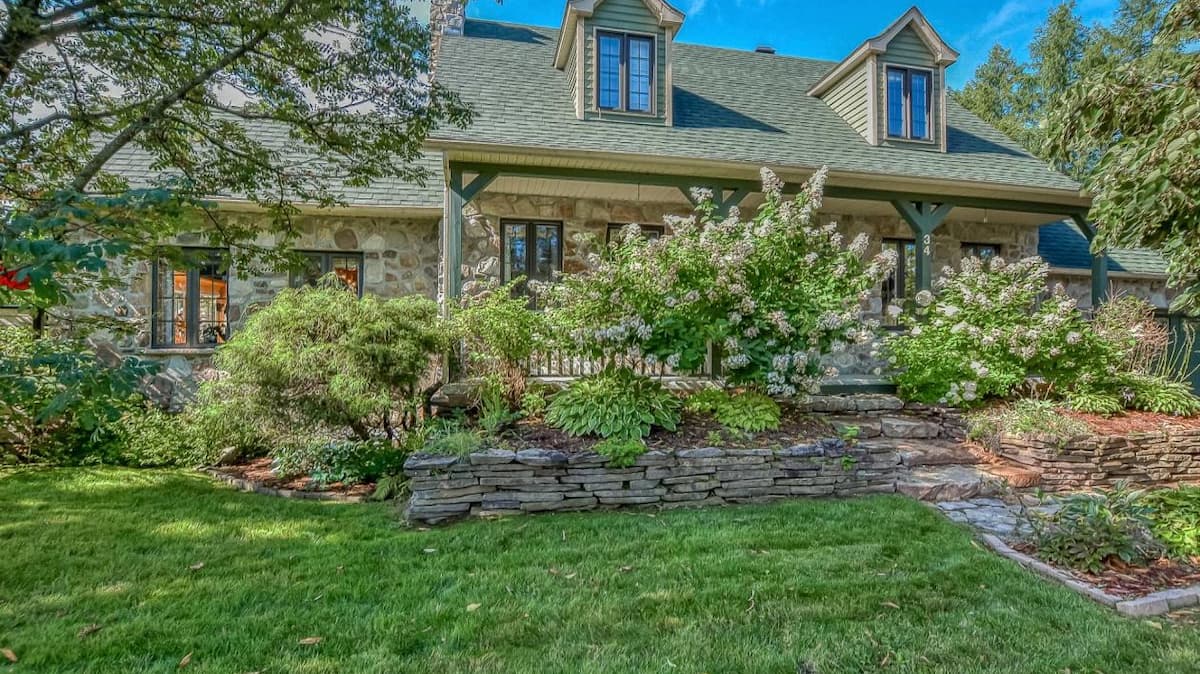 MarieMai vend sa maison de SaintSauveur pour 849 900 7 Jours MarieMai vend sa maison de SaintSauveur pour 849 900 7 Jours