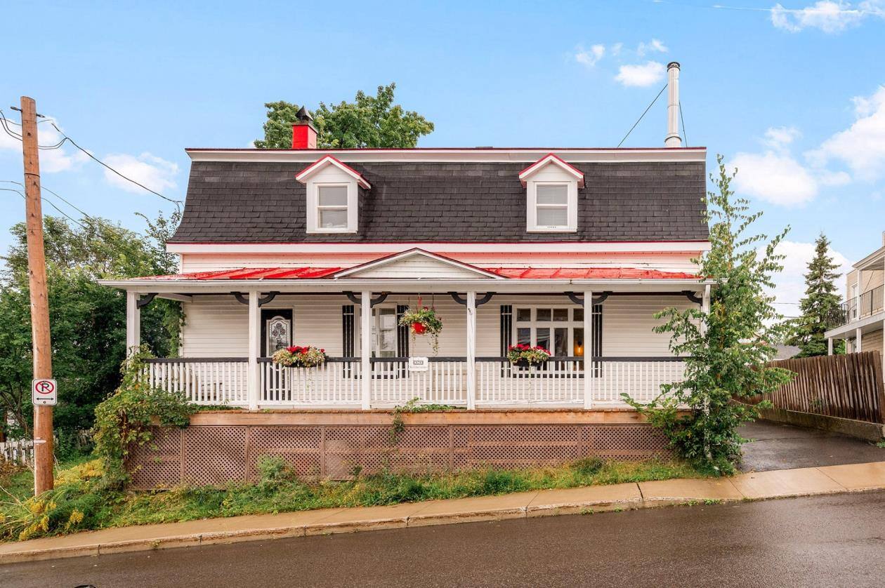 Une chaleureuse maison ancestrale pour 345 000$