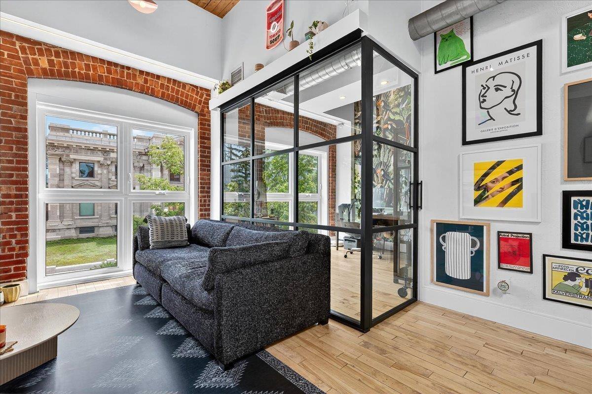 Un condo de type loft à vendre pour 699 500$