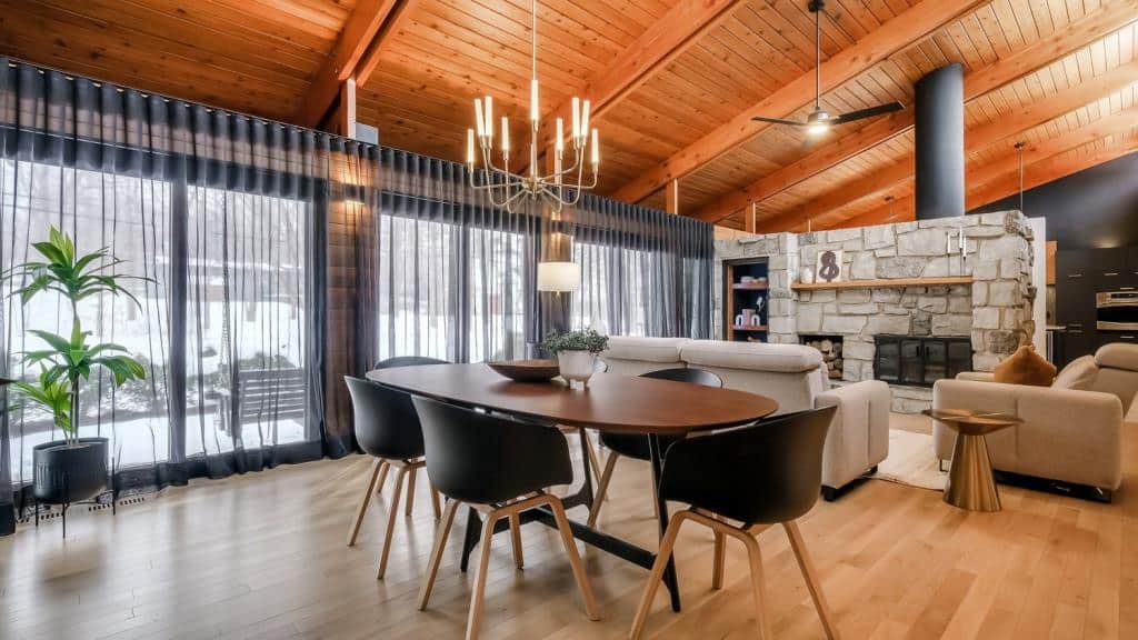 Une jolie maison mid-century à vendre pour 1.3M$